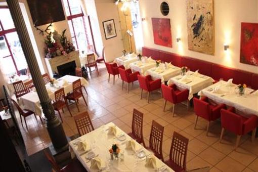 фото отеля Hotel Restaurant Roter Hahn Regensburg
