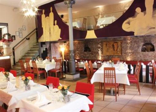 фото отеля Hotel Restaurant Roter Hahn Regensburg