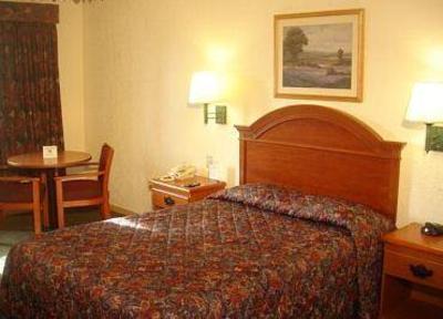 фото отеля Bays Inn & Suites Baytown