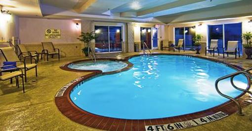 фото отеля Holiday Inn Express Hotel & Suites Terrell