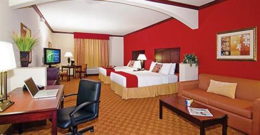 фото отеля Holiday Inn Express Hotel & Suites Terrell