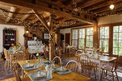 фото отеля The Inn At The Round Barn Farm