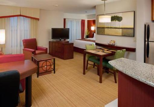 фото отеля Residence Inn Midland Marriot