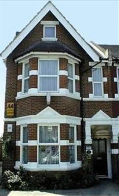 фото отеля Landguard Lodge Southampton