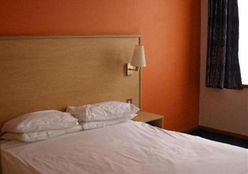 фото отеля Travelodge Aberdeen Central