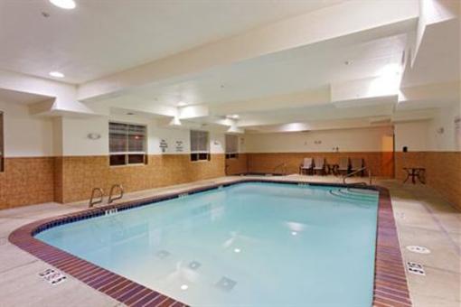 фото отеля Holiday Inn Express Hotel and Suites Newport