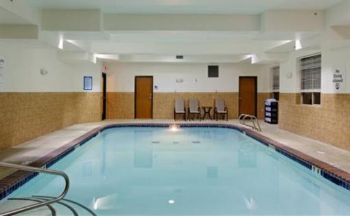 фото отеля Holiday Inn Express Hotel and Suites Newport