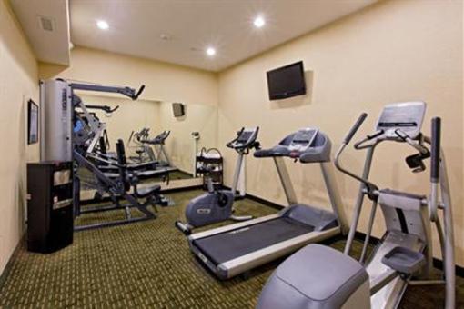 фото отеля Holiday Inn Express Hotel and Suites Newport