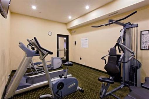 фото отеля Holiday Inn Express Hotel and Suites Newport
