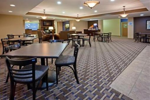 фото отеля Holiday Inn Express Devils Lake
