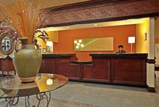 фото отеля Holiday Inn Lumberton