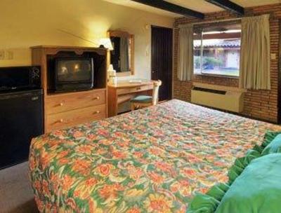 фото отеля Travelodge La Hacienda Airport