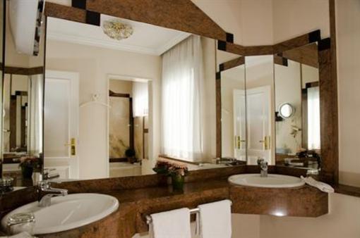 фото отеля Hotel Zimmermann Limburg an der Lahn