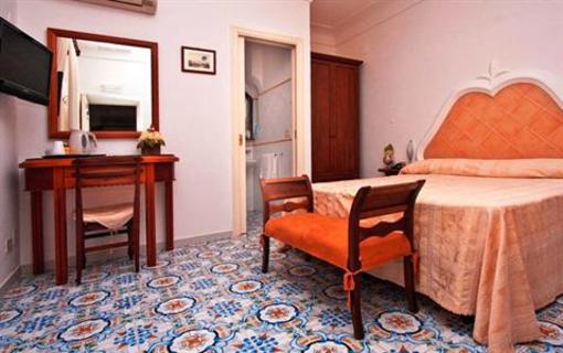 фото отеля Hotel Mediterraneo Anacapri