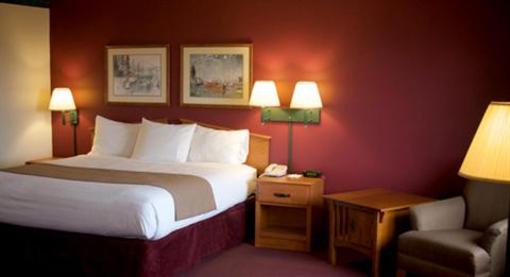 фото отеля AmericInn Lodge & Suites Manitowoc