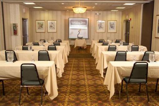 фото отеля Holiday Inn Forest Park