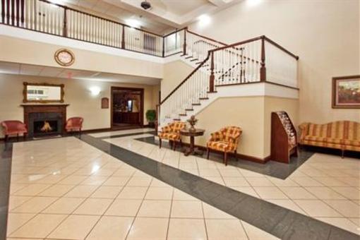фото отеля Holiday Inn Express Hotel & Suites Commerce-Tanger Outlets