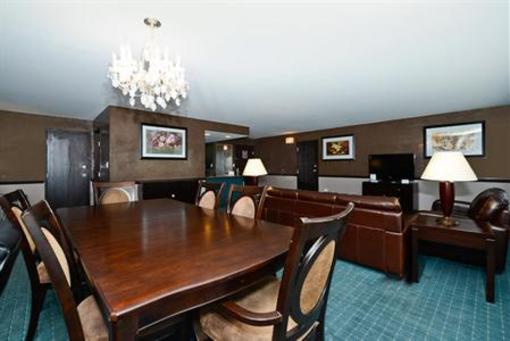 фото отеля Best Western Plus Lansing Hotel