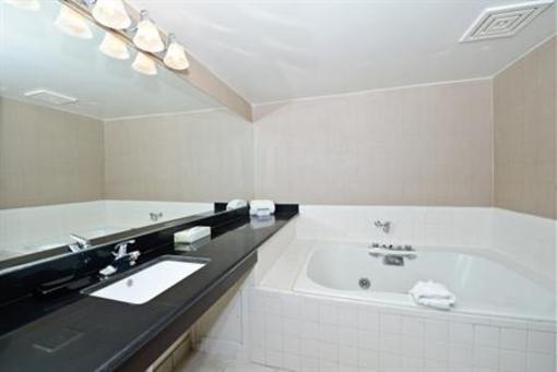 фото отеля Best Western Plus Lansing Hotel