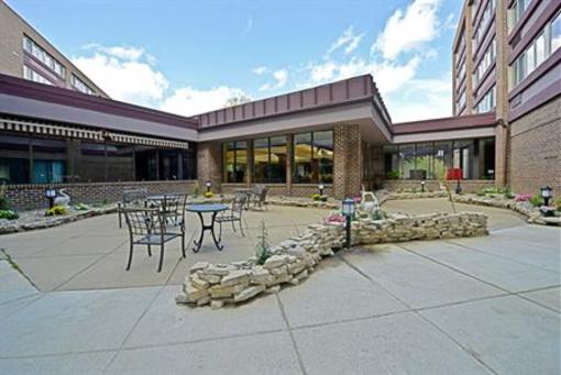 фото отеля Best Western Plus Lansing Hotel
