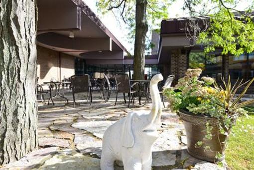 фото отеля Best Western Plus Lansing Hotel