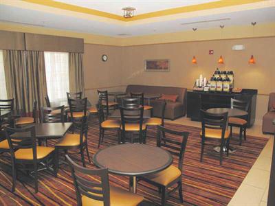 фото отеля La Quinta Inn & Suites Cincinnati Airport / Florence