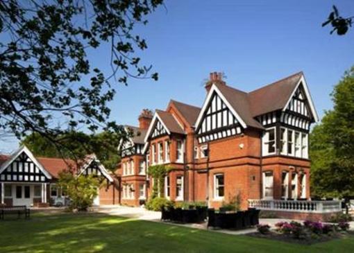 фото отеля Dower House Hotel Woodhall Spa