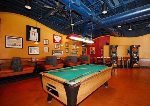 фото отеля Comfort Inn Peach Street Erie