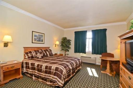 фото отеля Americas Best Value Inn & Suites Half Moon Bay