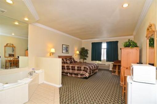 фото отеля Americas Best Value Inn & Suites Half Moon Bay