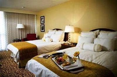 фото отеля Hotel Fort Wayne