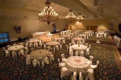 фото отеля Hotel Fort Wayne