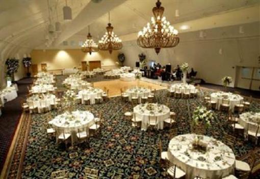 фото отеля Hotel Fort Wayne