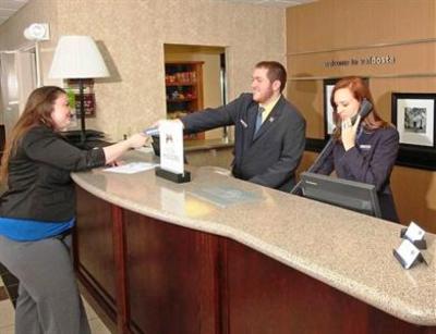 фото отеля Hampton Inn Suites Valdosta Conference Center