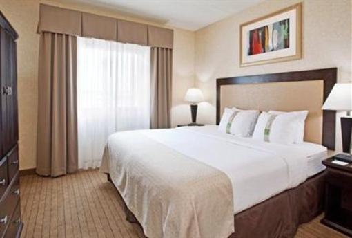 фото отеля Holiday Inn Farmington Hills Novi