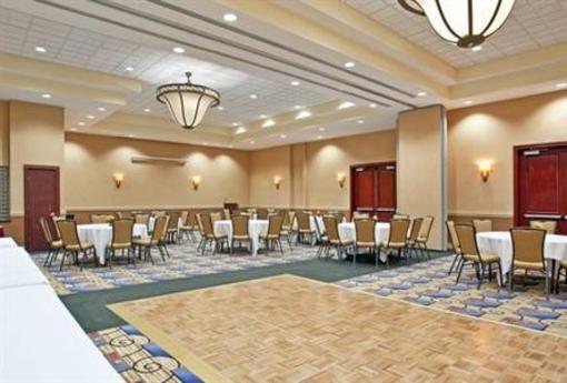 фото отеля Holiday Inn Farmington Hills Novi