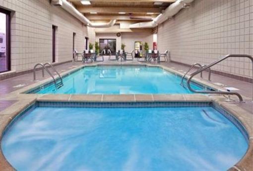 фото отеля Holiday Inn Farmington Hills Novi