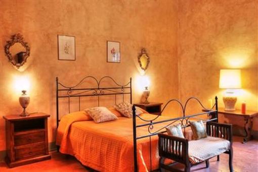 фото отеля Fattoria Di Larniano San Gimignano
