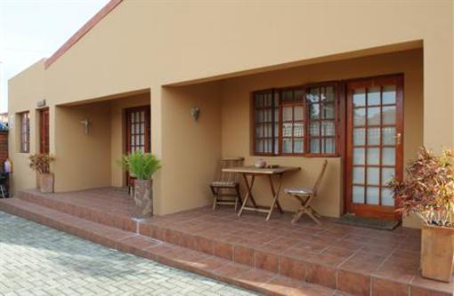 фото отеля Treetops Guesthouse