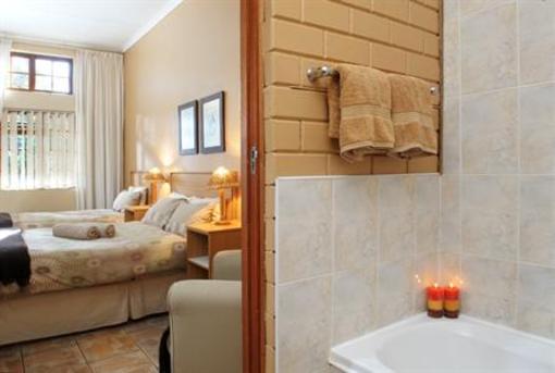 фото отеля Treetops Guesthouse