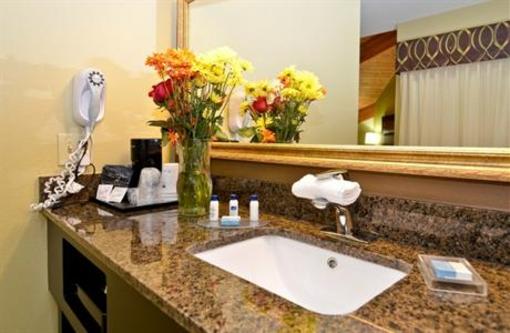 фото отеля Best Western Plus Wilmington Inn