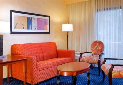 фото отеля Courtyard by Marriott Tarrytown Greenburgh