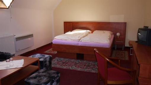 фото отеля Hotel Koruna Karlstejn