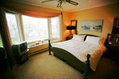 фото отеля Hemingways By The Sea Bed and Breakfast Inn