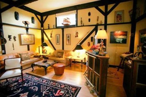 фото отеля Hemingways By The Sea Bed and Breakfast Inn