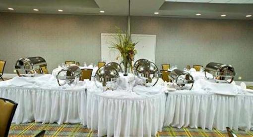 фото отеля DoubleTree by Hilton Huntsville-South