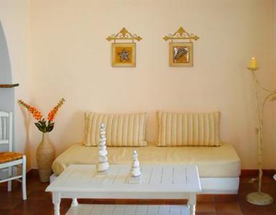фото отеля Folegandros Apartments