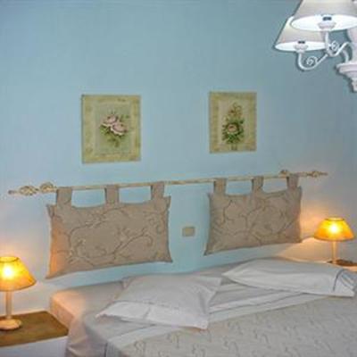 фото отеля Folegandros Apartments