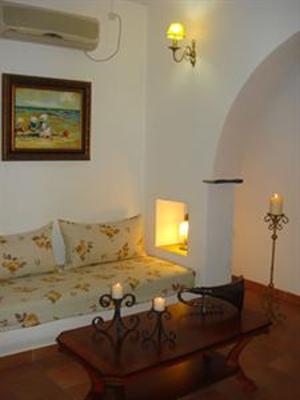фото отеля Folegandros Apartments