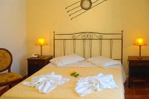 фото отеля Folegandros Apartments